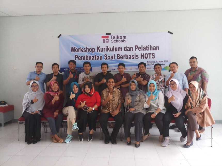 Guru SMP Telkom Makassar Mengikuti Workshop Kurikulum dan Pelatihan Pembuatan Soal HOTS