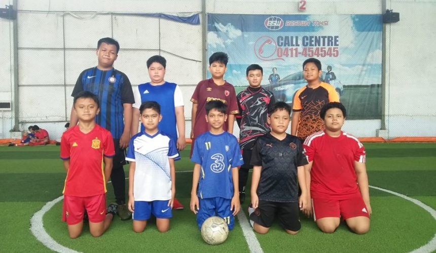EKSKUL FUTSAL MELATIH DISIPLIN DAN SPORTIFITAS SISWA