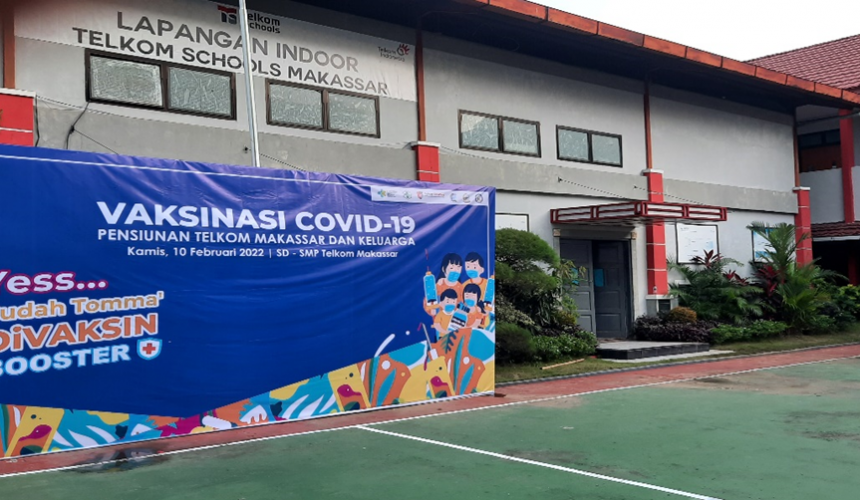 PELAKSANAAN VAKSIN BOOSTER GURU DAN STAF DI SMP TELKOM MAKASSAR