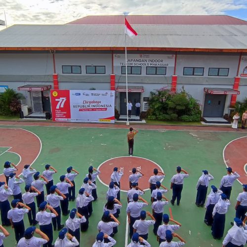 Upacara Peringatan HUT RI Ke-77 Tahun SMP Telkom Makassar