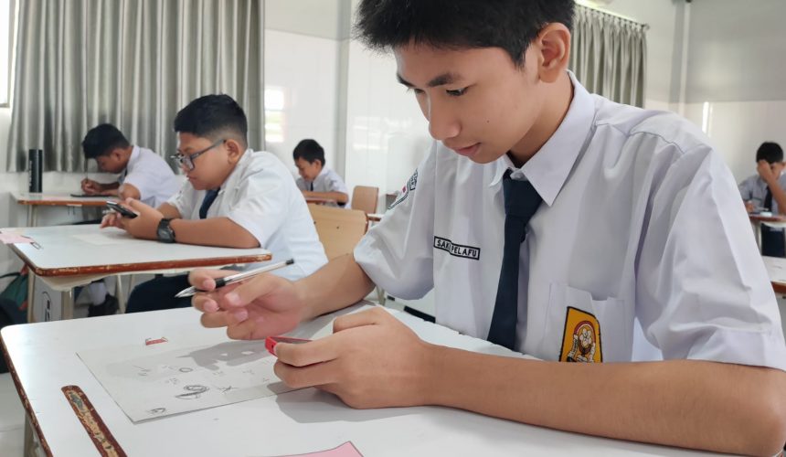 UJIAN PRAKTIK DI PENILAIAN AKHIR SEMESTER GENAP DI SMP TELKOM MAKASSAR