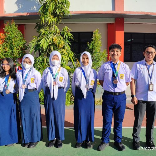 Siswa-Siswi SMP Telkom Makassar meraih prestasi pada ajang Pekan Olahraga Nipah (PON) Cabor Anggar 2023