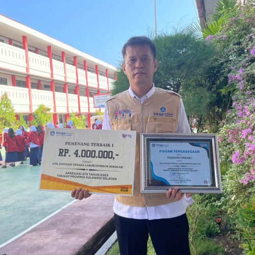 Rusli, S.H. Meraih Juara 1 pada Kategori GTK Inovatif Tenaga Laboratorium Sekolah Tingkat Provinsi Sulawesi Selatan.