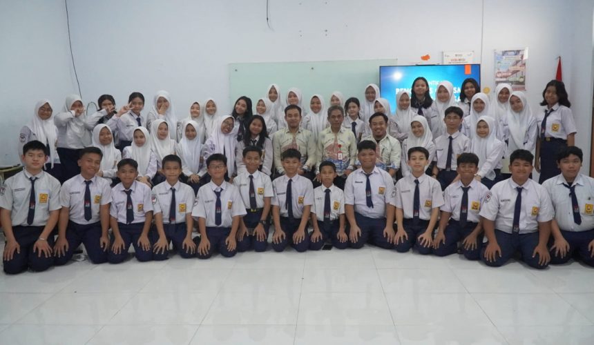 Pelantikan Pengurus OSIS SMP Telkom Makassar Periode 2023/2024