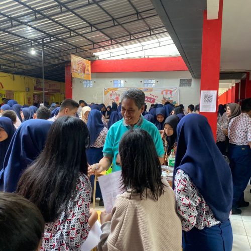 Market Day SMP Telkom Makassar Pameran Penguatan Proyek Profil Pelajar Pancasila (P5)