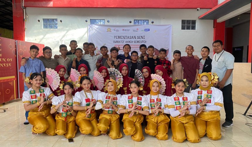 Mengenal dan Melestarikan Budaya Melalui Pentas Seni Kolaborasi Mapel Seni Budaya dan PKn SMP Telkom Makassar