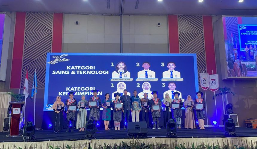 WISUDA ANGKATAN 7 SMP TELKOM MAKASSAR