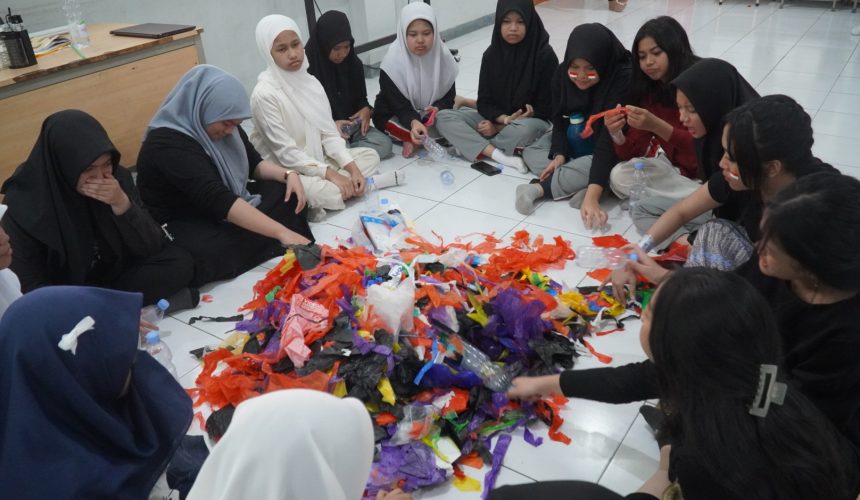 Seminar Project Penguatan Profil Pelajar Pancasila (P5) “Pengolahan Limbah Plastik Melalui Ecobrick”