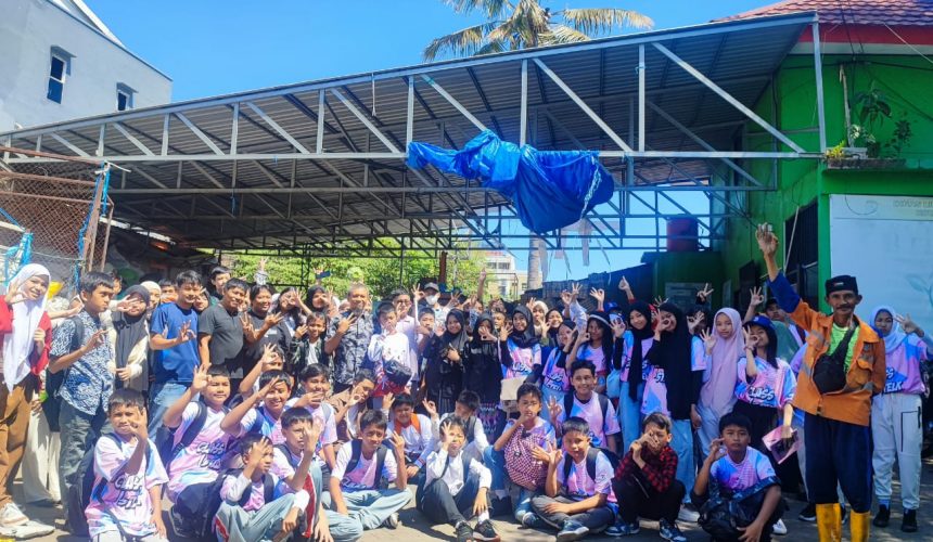 Outing Class Pengolahan Sampah Organik dan Anorganik di Bank Sampah Kota Makassar