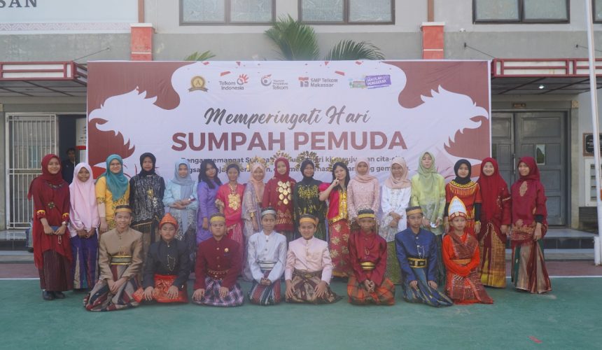 Peringatan Hari Sumpah Pemuda di SMP Telkom Makassar