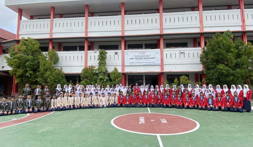 Kunjungan Study Tiru SMP Negeri 1 Palopo di SMP Telkom Makassar