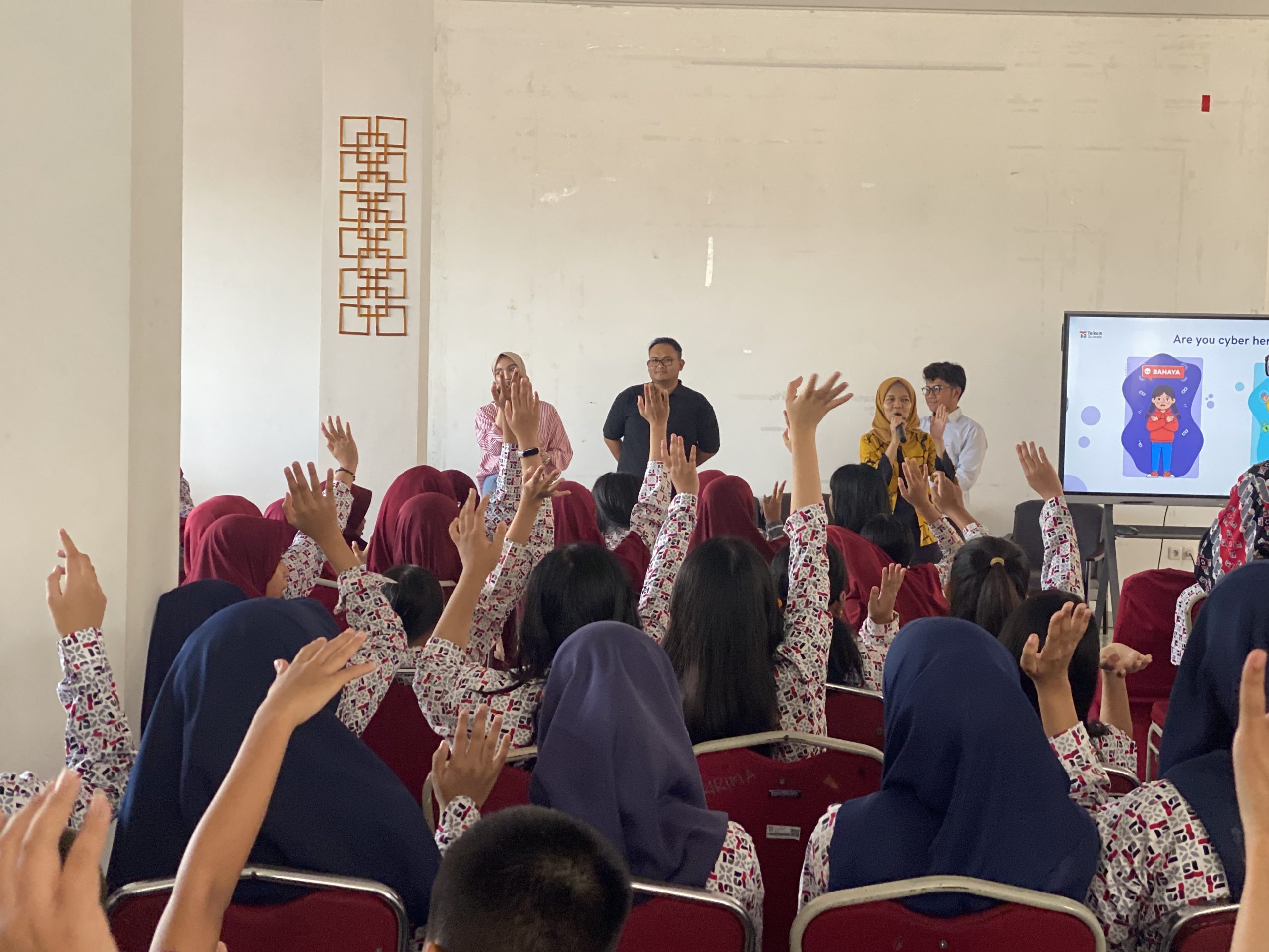 Pelatihan Cyber Security untuk Guru, Tenaga Kependidikan, dan Siswa