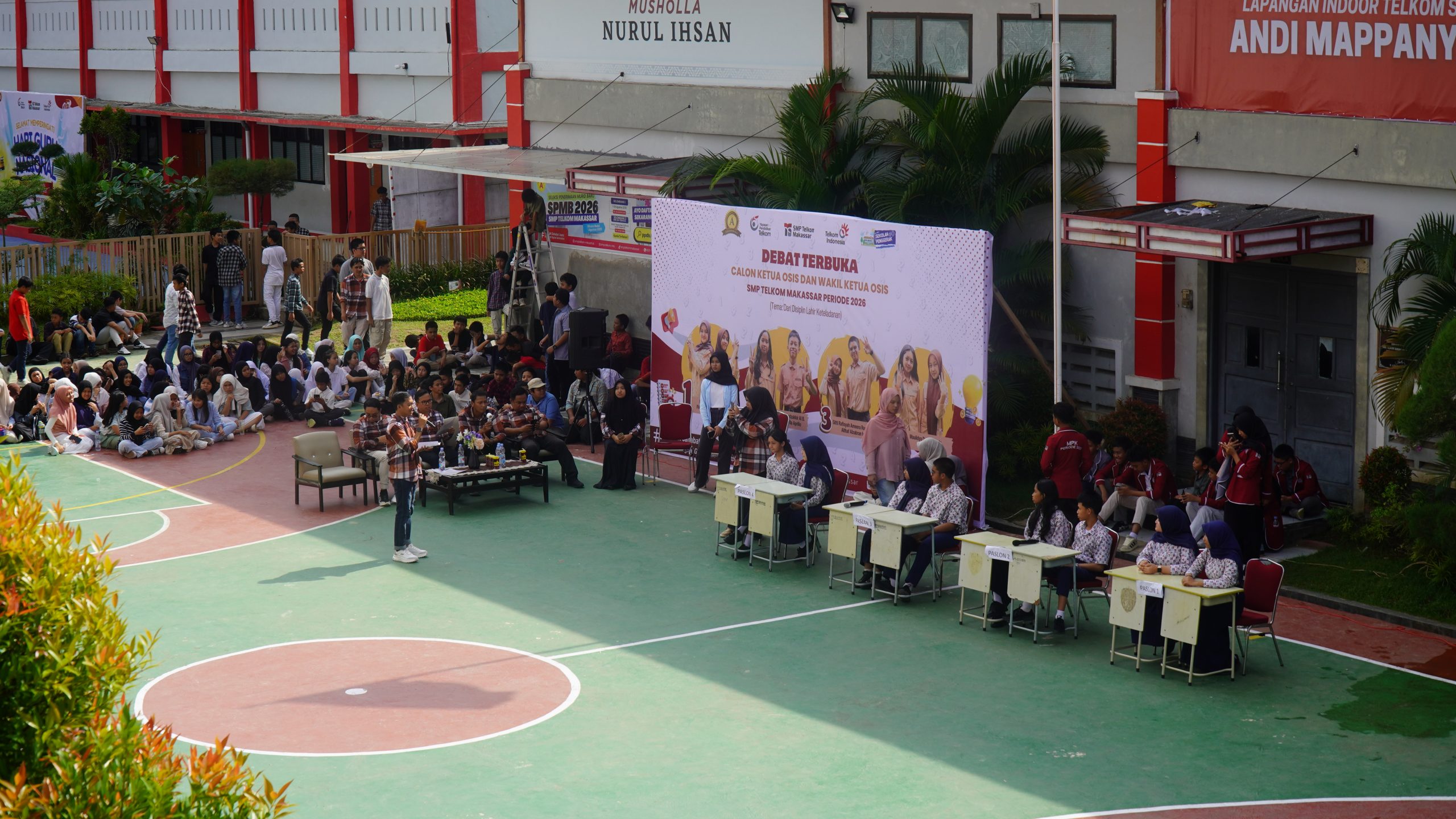 Debat Terbuka Calon Ketua dan Wakil Ketua OSIS SMP Telkom Makassar Periode 2026