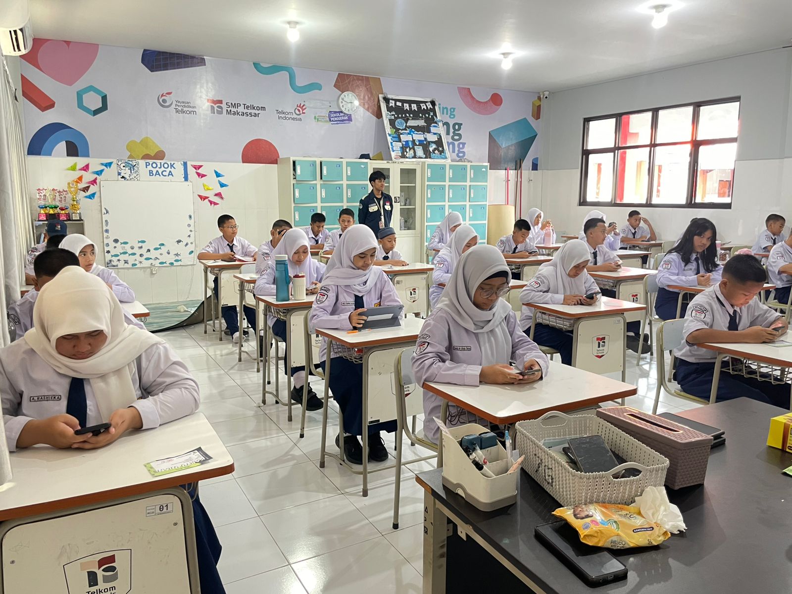 Pelaksanaan Sumatif Akhir Semester (SAS) Ganjil Tahun 2025 di SMP Telkom Makassar