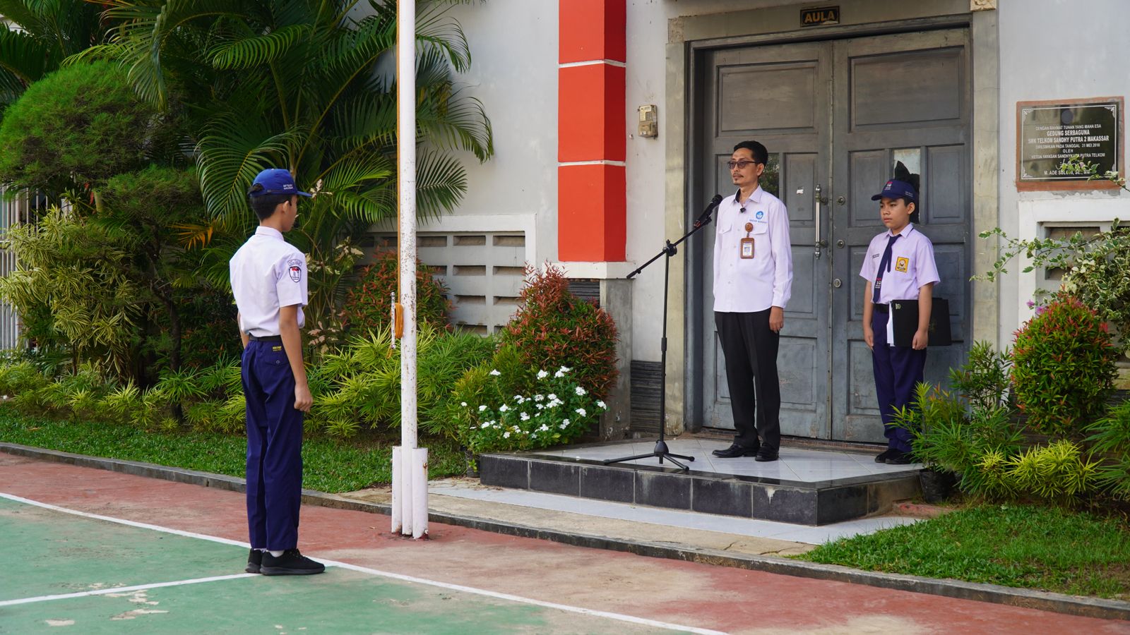 Pelaksanaan Upacara Bendera Bersama Balai Bahasa Provinsi Sulawesi Selatan