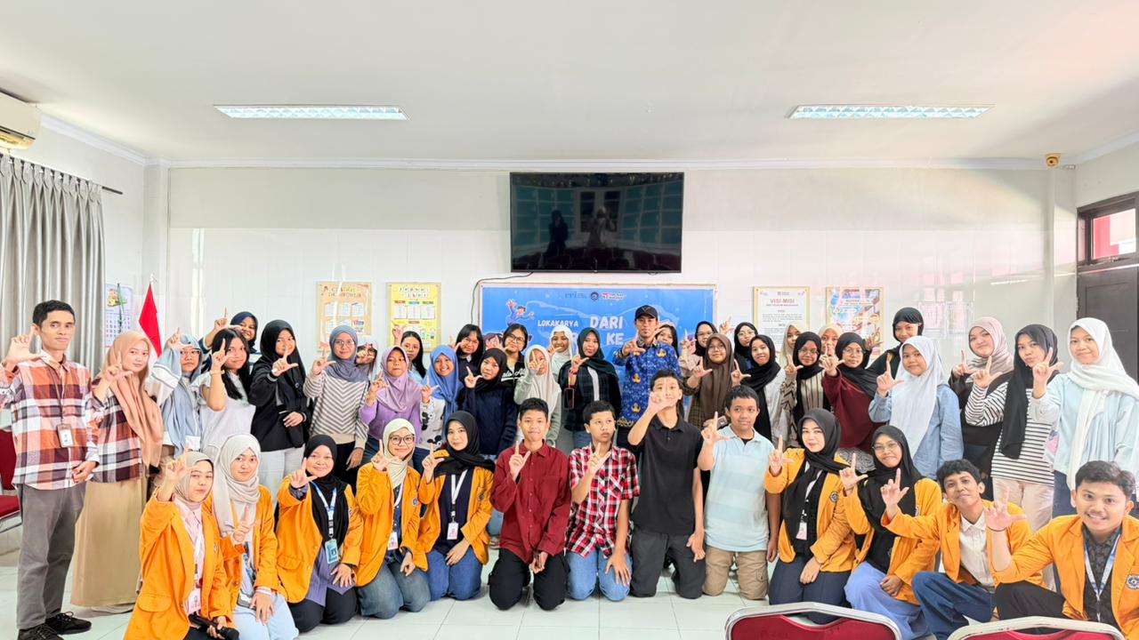 Lokakarya “Dari Berita ke Suara”: Mengasah Literasi dan Keterampilan Jurnalistik Siswa SMP Telkom Makassar